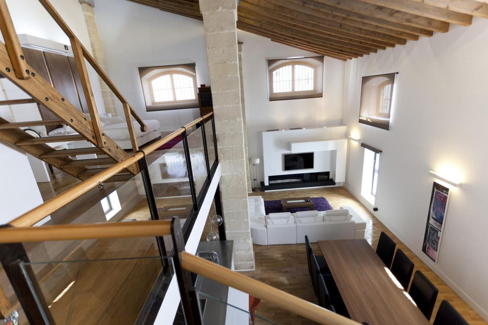 G&h - Duplex Tipo Loft Apartament